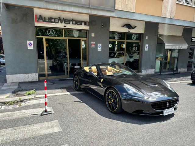 FERRARI California Nero metallizzato