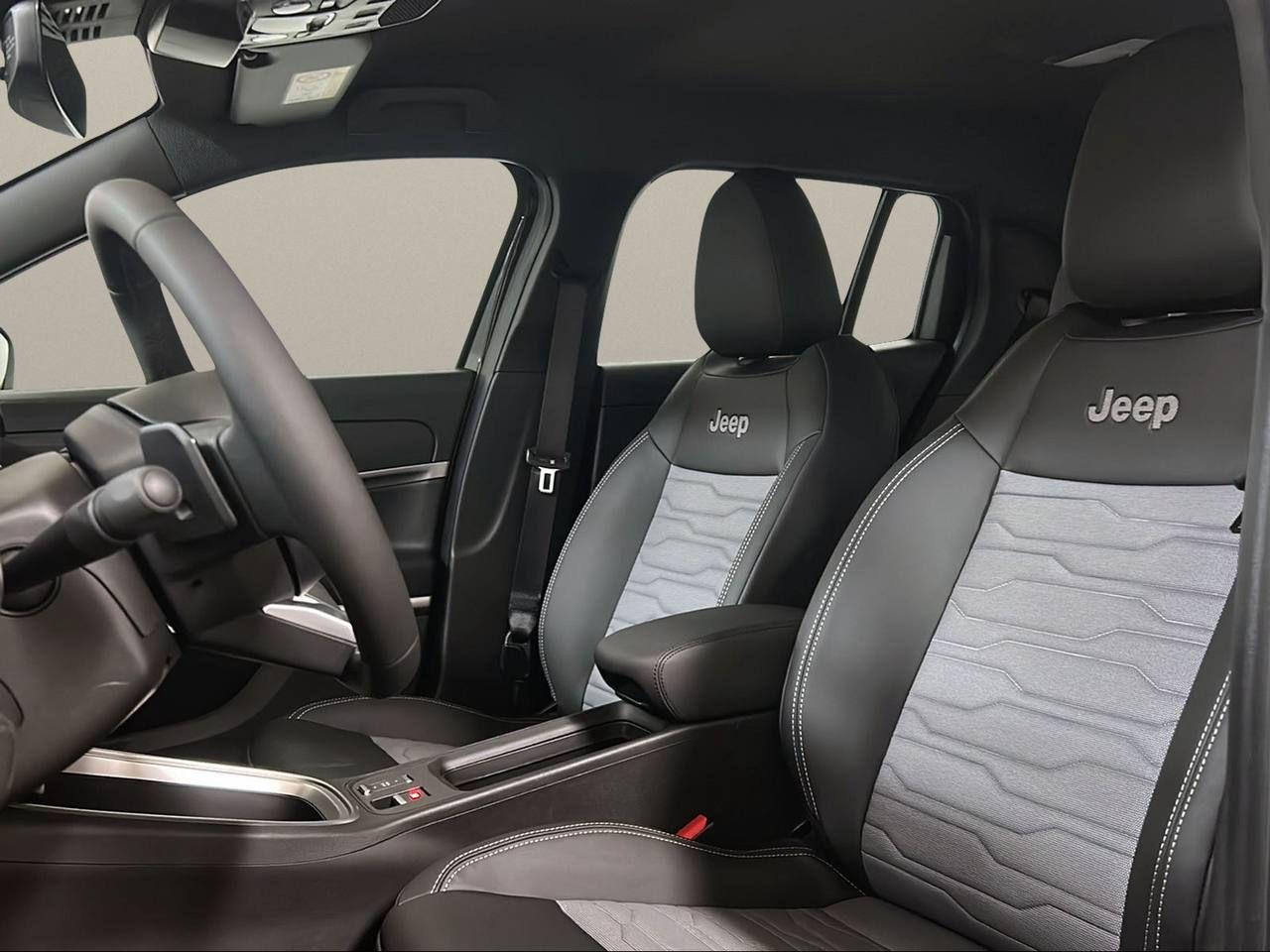 JEEP Avenger 1.2 Turbo 145 CV MHEV 4xe Upland - 9