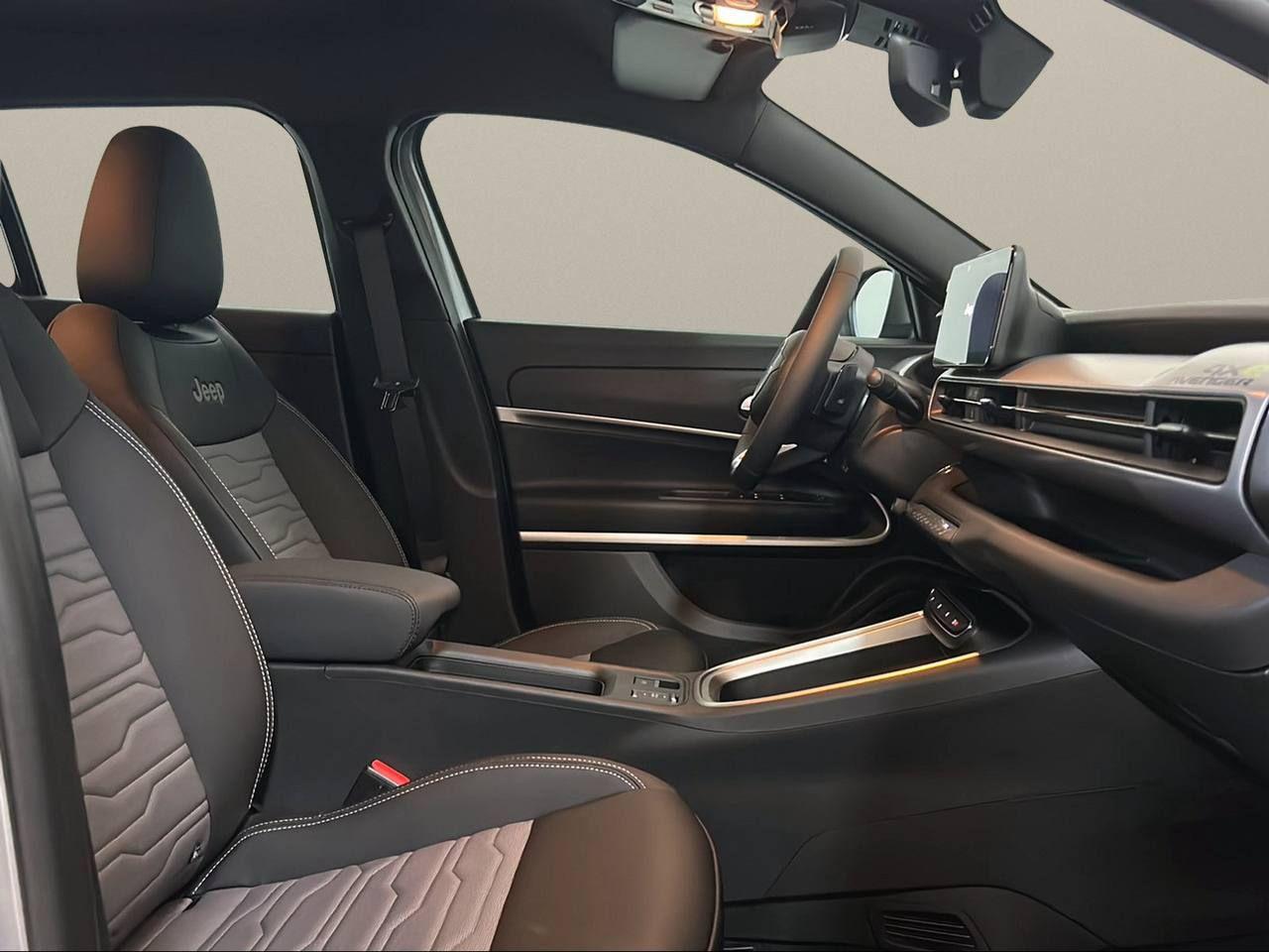 JEEP Avenger 1.2 Turbo 145 CV MHEV 4xe Upland - 12