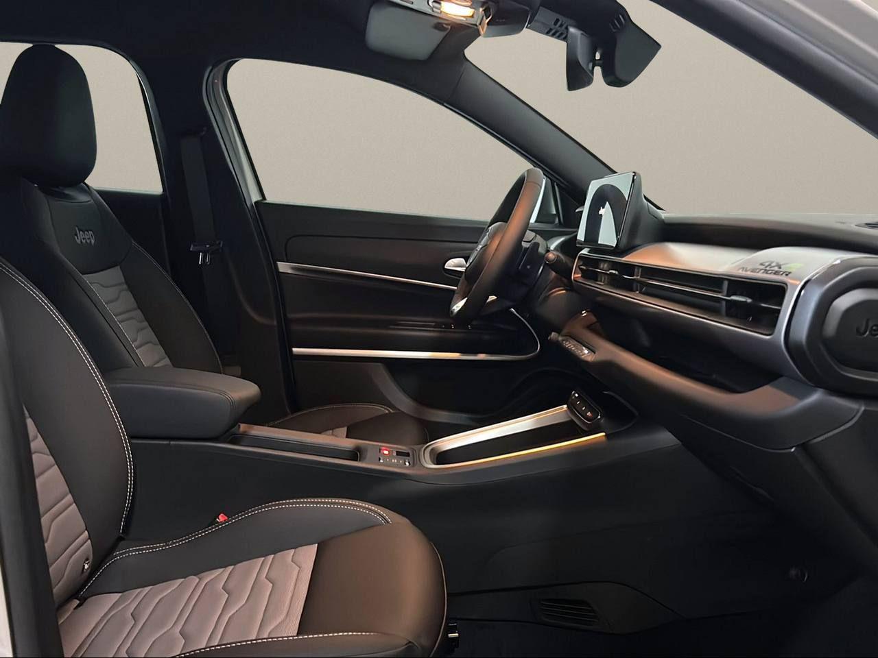 JEEP Avenger 1.2 Turbo 145 CV MHEV 4xe Upland - 12