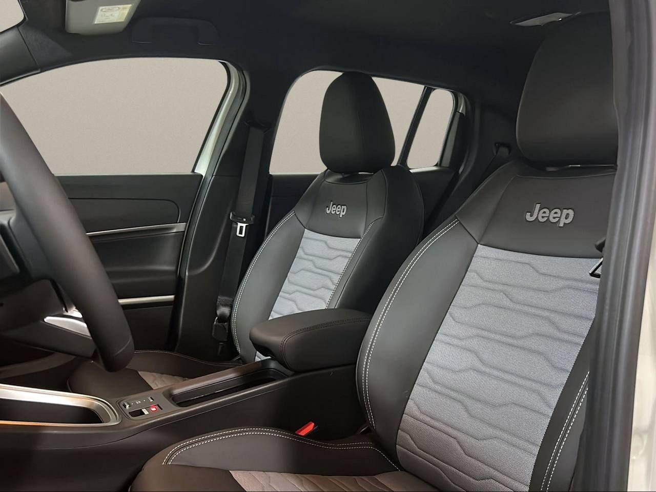 JEEP Avenger 1.2 Turbo 145 CV MHEV 4xe Upland - 9