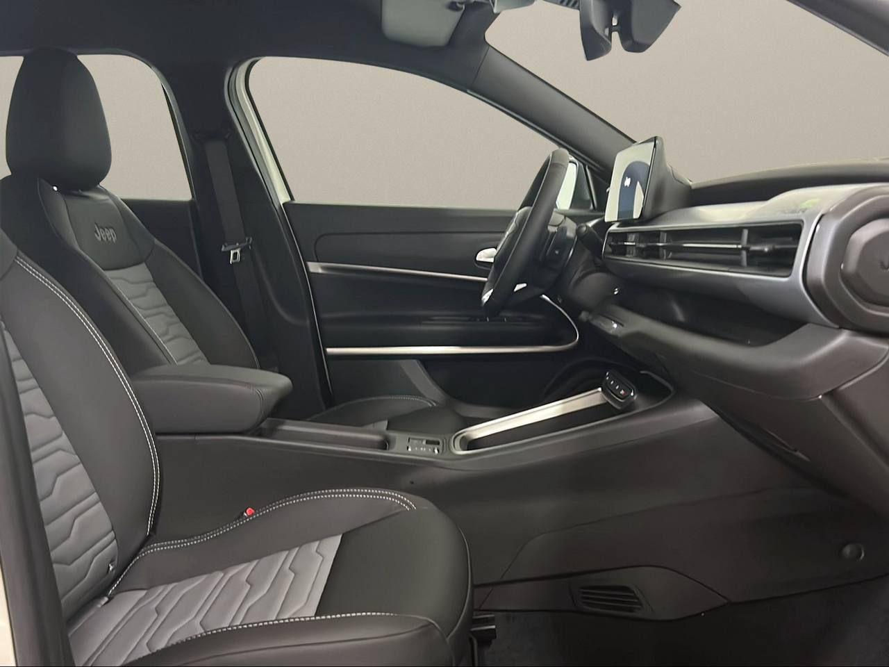 JEEP Avenger 1.2 Turbo 145 CV MHEV 4xe Upland - 12