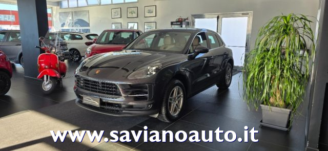 PORSCHE Macan Grigio scuro metallizzato