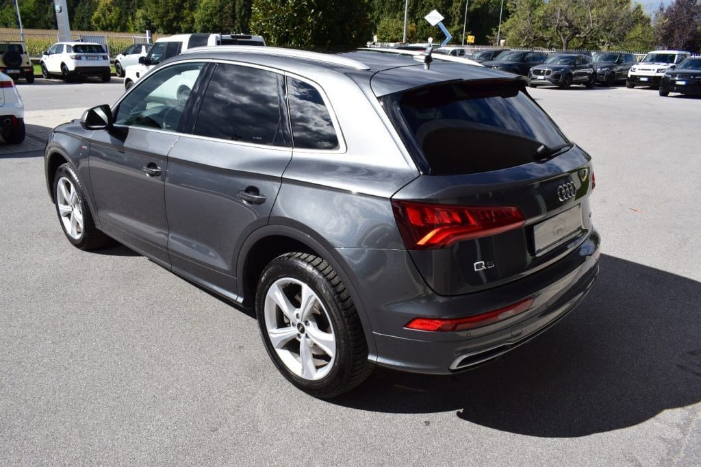 AUDI Q5 40 TDI 204 CV quattro S tronic S line - 6
