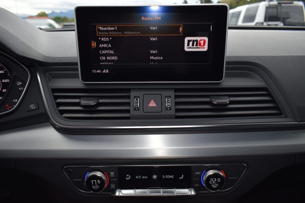 AUDI Q5 40 TDI 204 CV quattro S tronic S line - 12