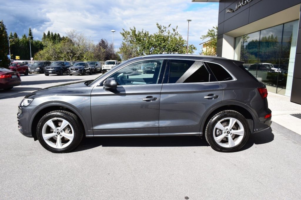AUDI Q5 40 TDI 204 CV quattro S tronic S line - 4