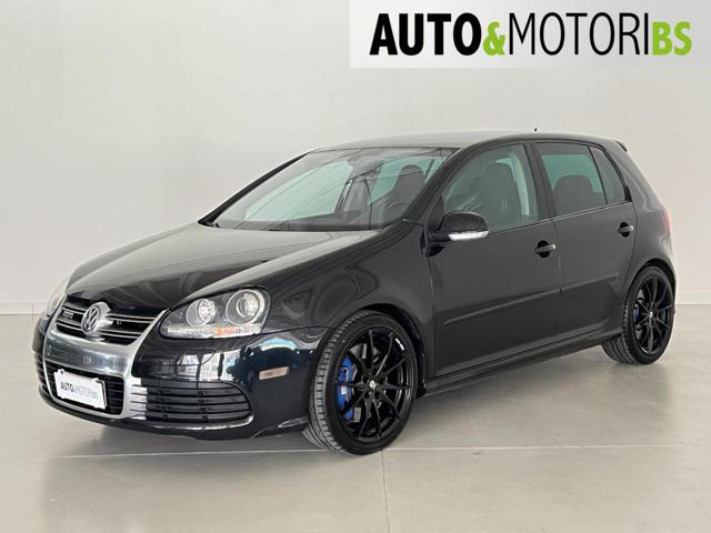 VOLKSWAGEN Golf Nero metallizzato