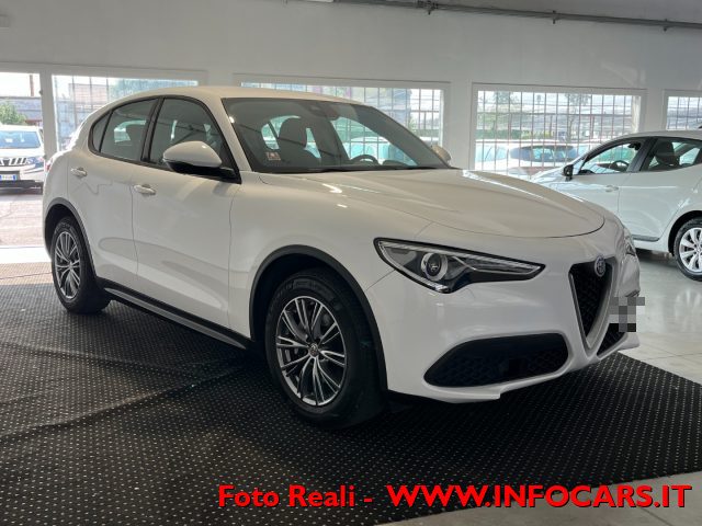 ALFA ROMEO Stelvio Bianco pastello