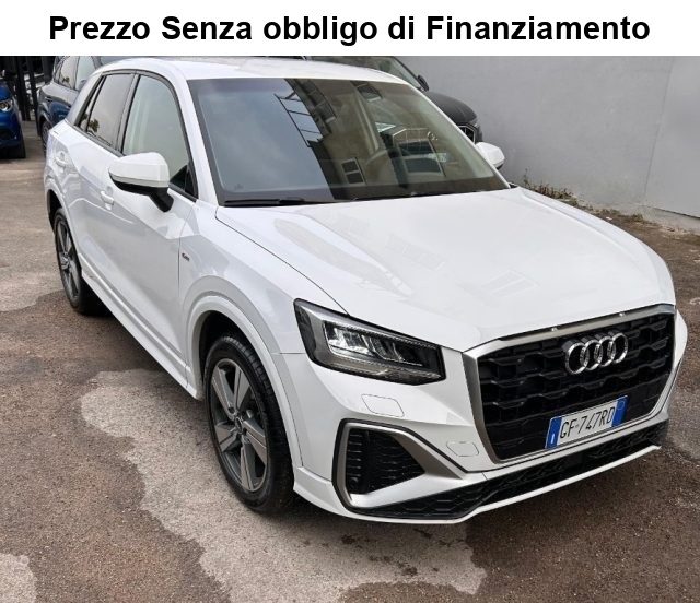 AUDI Q2 Bianco pastello