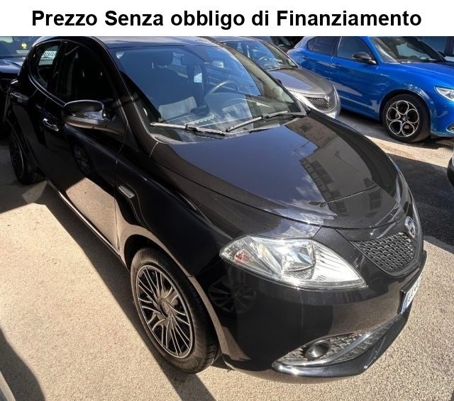LANCIA Ypsilon Nero metallizzato