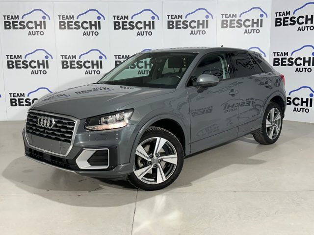 AUDI Q2 Grigio pastello