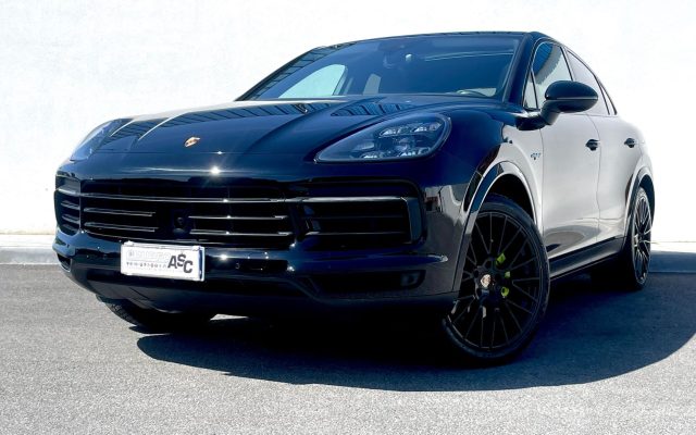 PORSCHE Cayenne Nero pastello