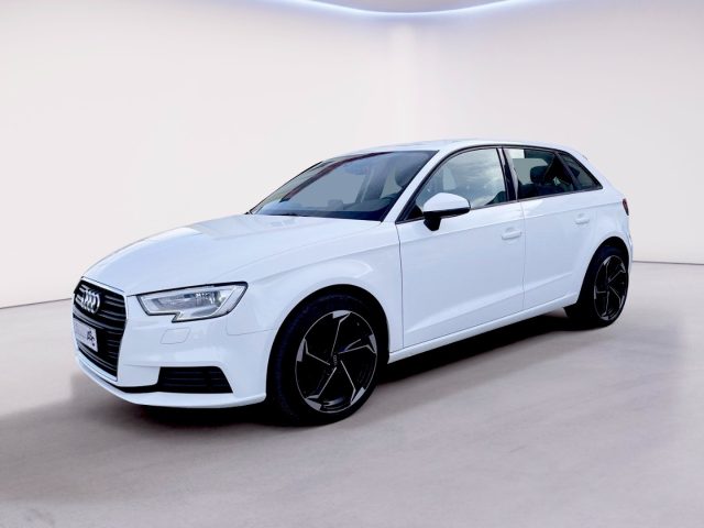 AUDI A3 Bianco pastello