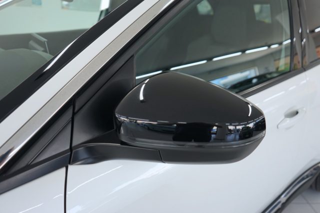 PEUGEOT 3008 23