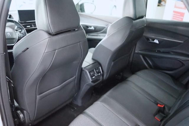 PEUGEOT 3008 32
