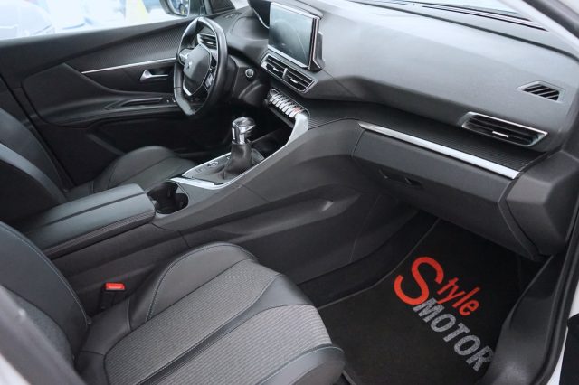 PEUGEOT 3008 13