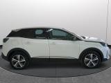 PEUGEOT 3008 17 thumb
