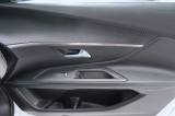 PEUGEOT 3008 38 thumb