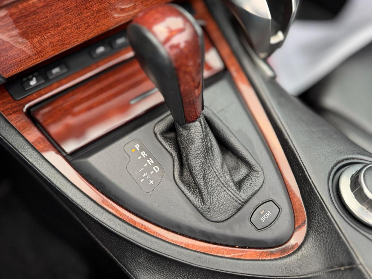 BMW 650 i 4.8 V8 367cv Cabrio INDIVIDUAL - 28