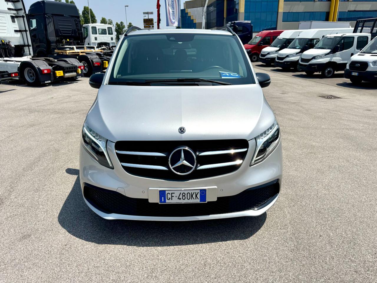 MERCEDES-BENZ V250d - 5