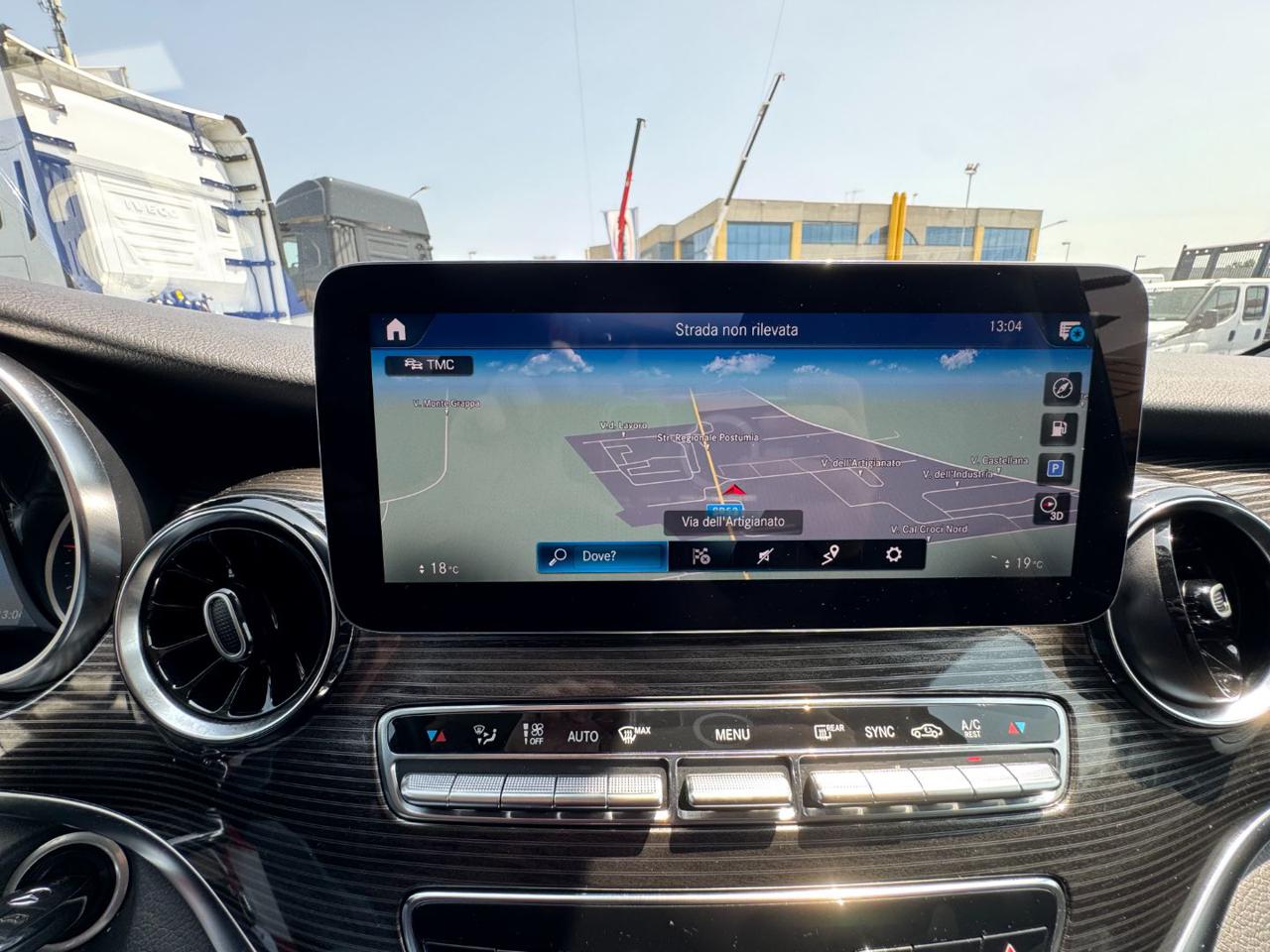 MERCEDES-BENZ V250d - 14