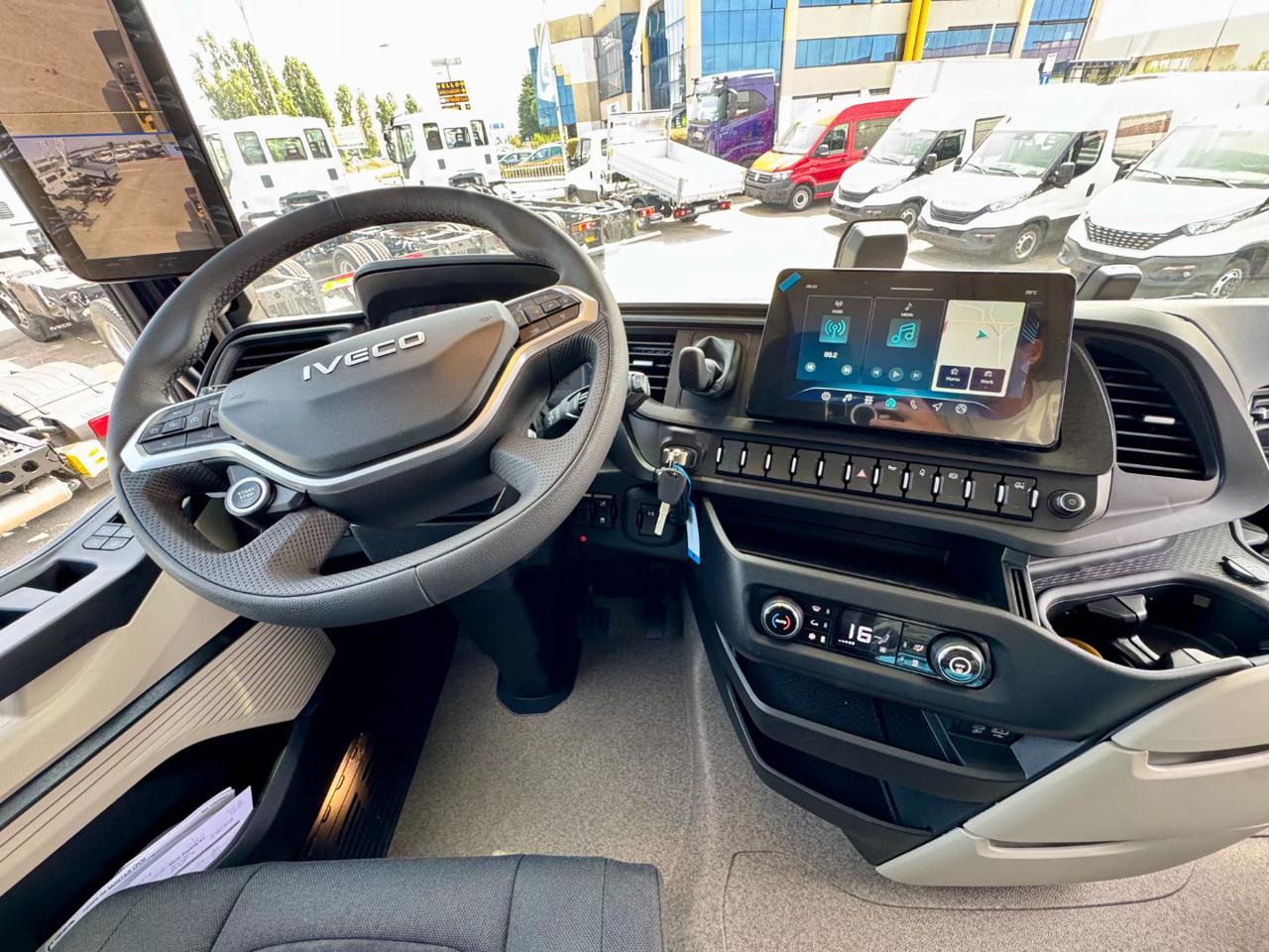 IVECO S-WAY 580 FULL AIR - 13