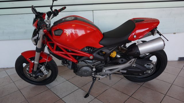 DUCATI Monster 696 Rosso pastello
