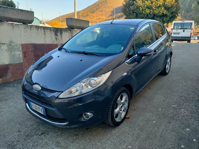 FORD Fiesta Antracite pastello