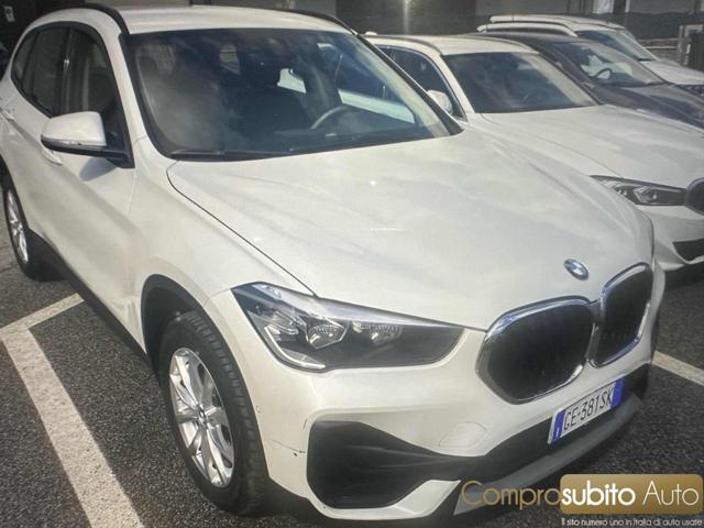 BMW X1 White pastel