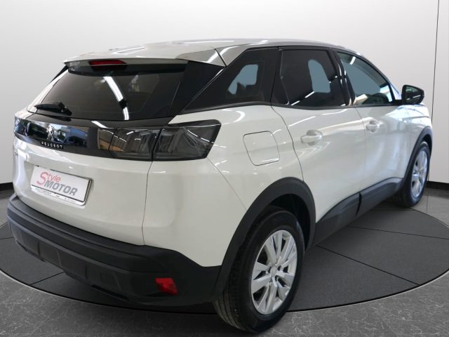 PEUGEOT 3008 1