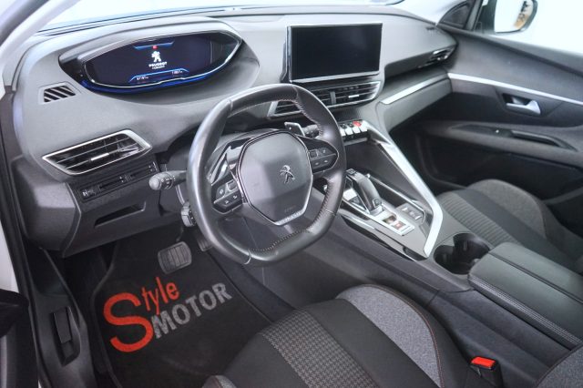 PEUGEOT 3008 5