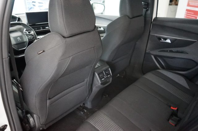 PEUGEOT 3008 33