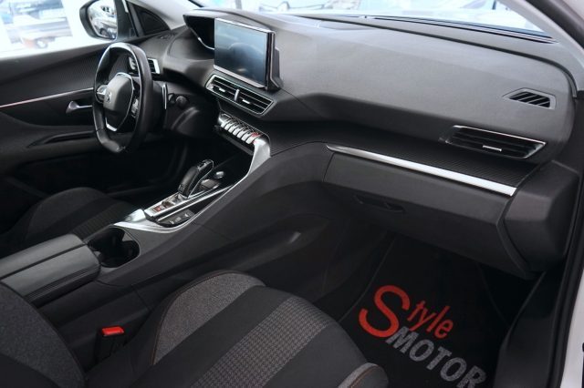 PEUGEOT 3008 7