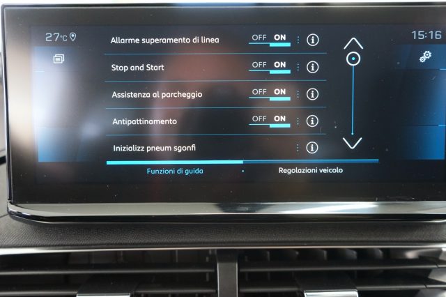PEUGEOT 3008 13
