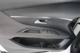 PEUGEOT 3008 32 thumb
