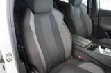 PEUGEOT 3008 38 thumb