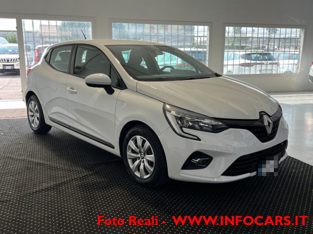 RENAULT Clio Bianco pastello