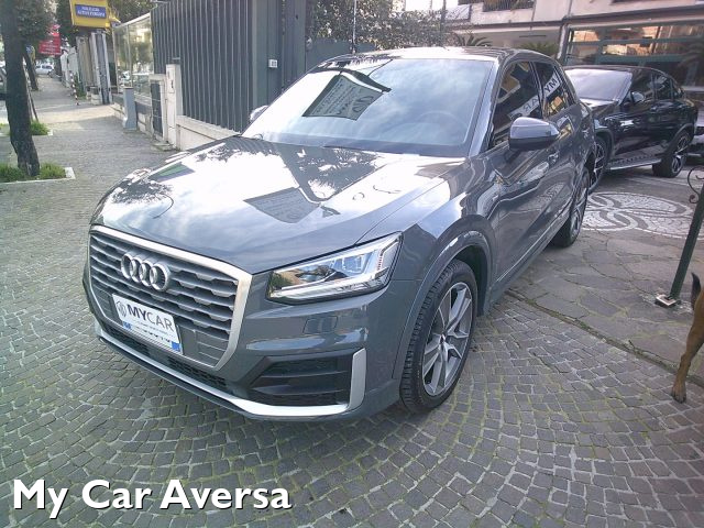 AUDI Q2 Grigio pastello
