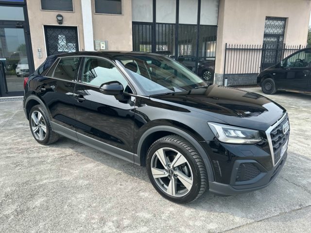 AUDI Q2 Nero metallizzato