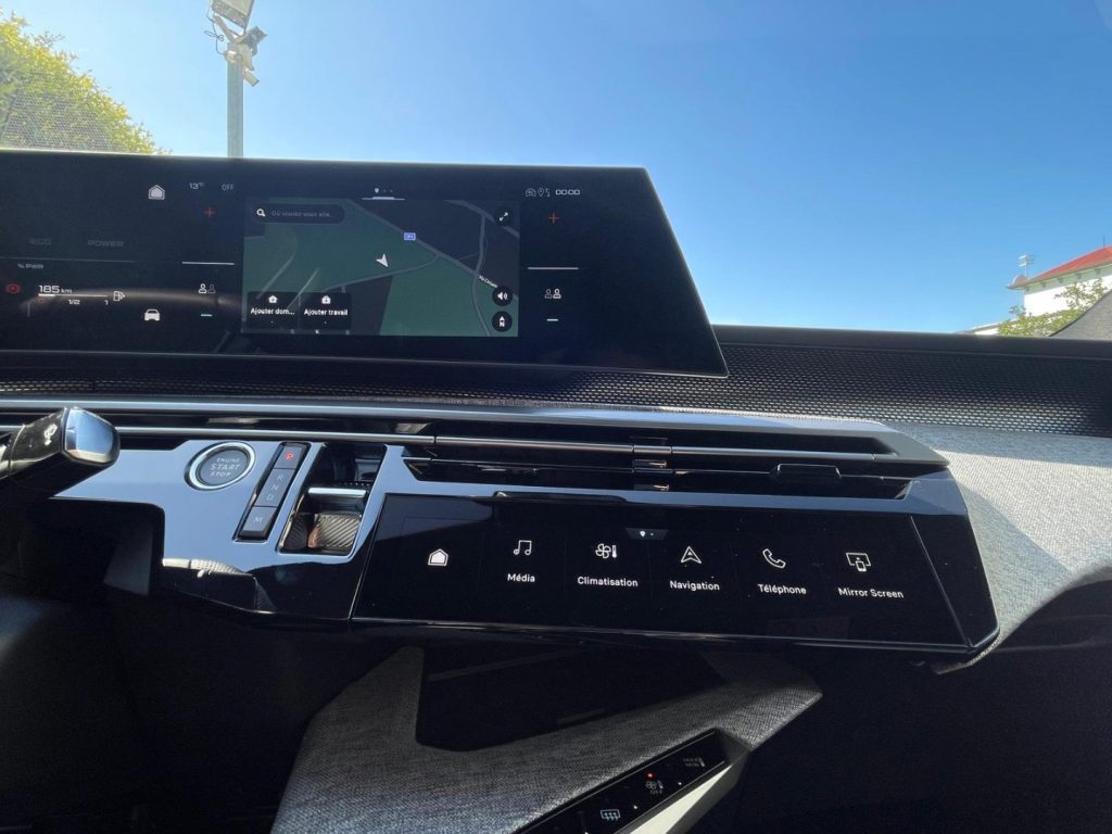 PEUGEOT 3008 Hybrid 145 e-DCS6 Allure - 8