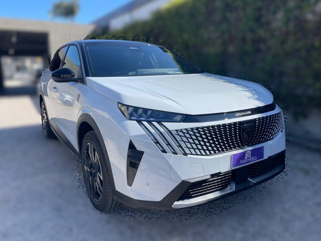 PEUGEOT 3008 Hybrid 145 e-DCS6 Allure - 9