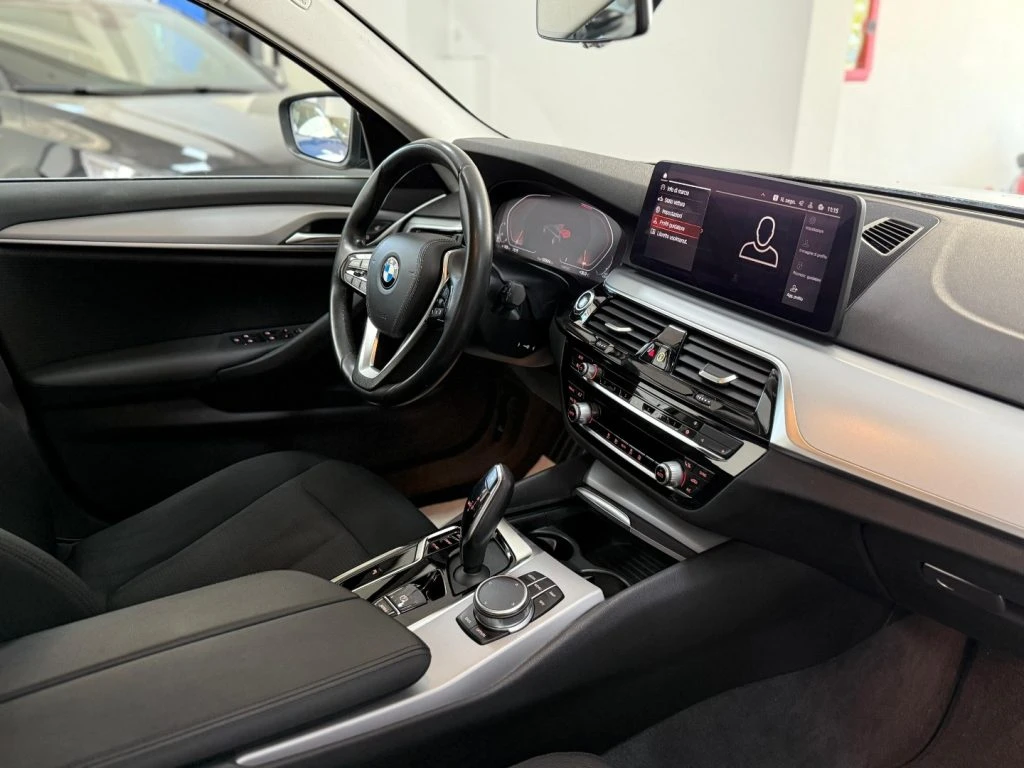BMW 520 d 48V xDrive Touring Business IVA ESPOSTA - 13