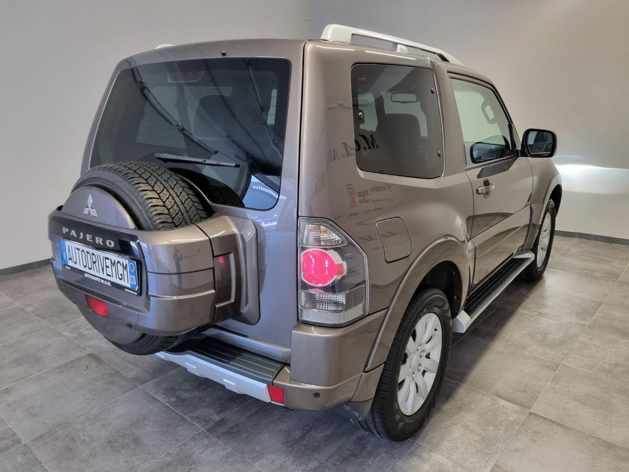 MITSUBISHI Pajero 3.2 DI-D 16V 3p. TETTO+PELLE - 25