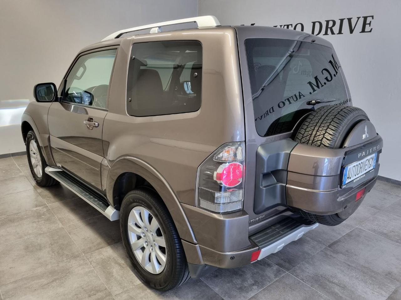 MITSUBISHI Pajero 3.2 DI-D 16V 3p. TETTO+PELLE - 24