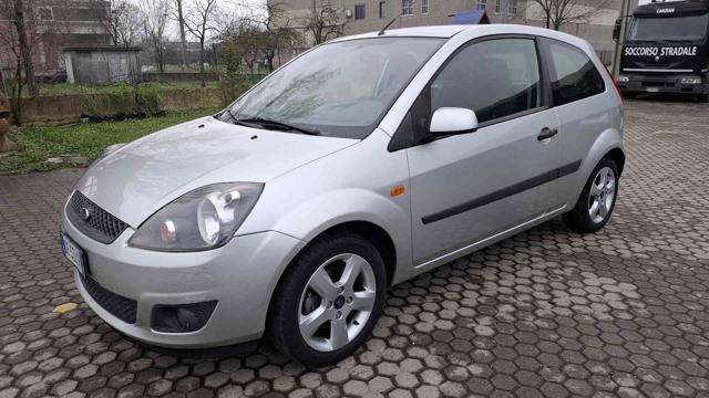 FORD Fiesta Grigio metallizzato