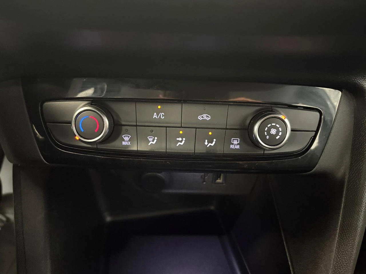 OPEL Corsa 1.2 Elegance IVA ESPOSTA COMPRESA NEL PREZZO! - 18
