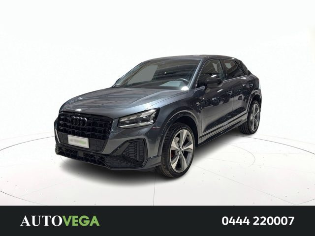 AUDI Q2 Grigio pastello