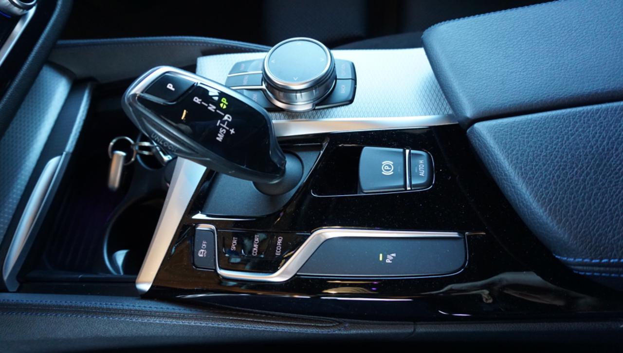 BMW 520 d xDrive Touring Msport - 30