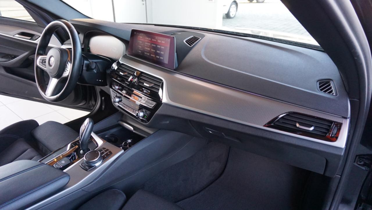 BMW 520 d xDrive Touring Msport - 37