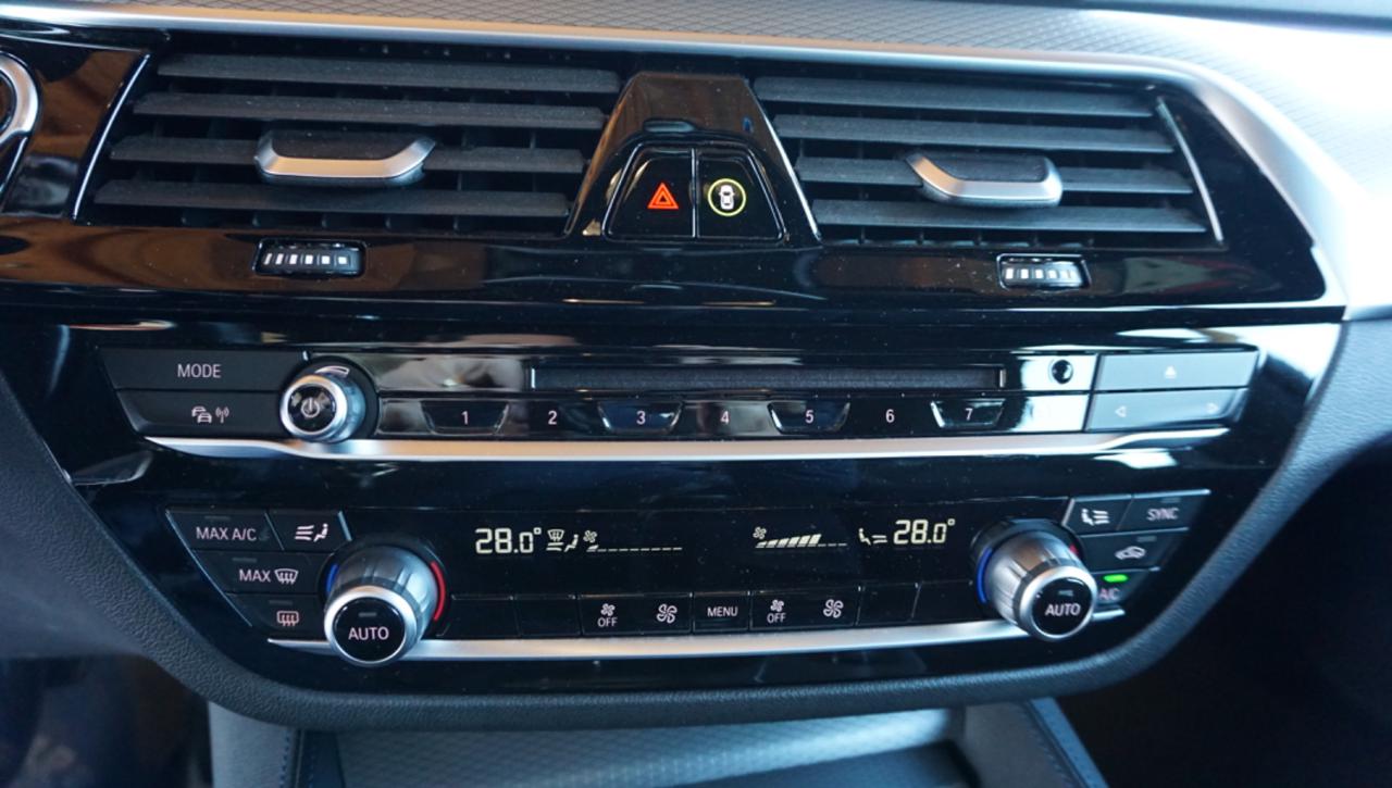 BMW 520 d xDrive Touring Msport - 29